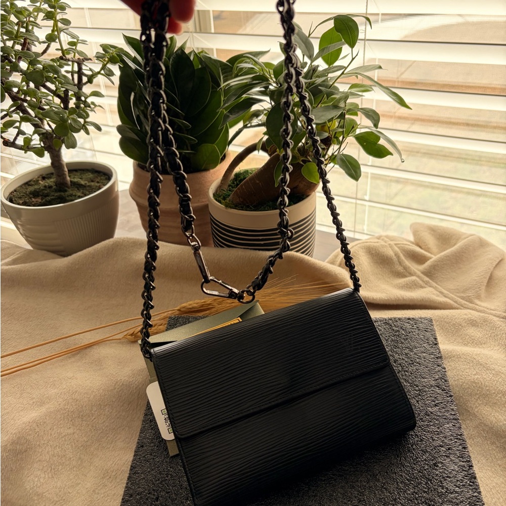 Authentic Preloved- LV black Epi leather WOC- excellent condition!